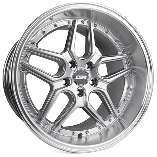 ESR CS15 Hyper Silver W/ Machined Lip - Part Number 89551415 CS15HS-ML 5X108 ESR CS15 Hyper Silver W/ Machined Lip Photo